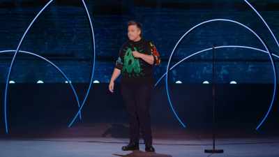 [audience laughing and cheering loudly] - Hannah Gadsby's Gender Agenda