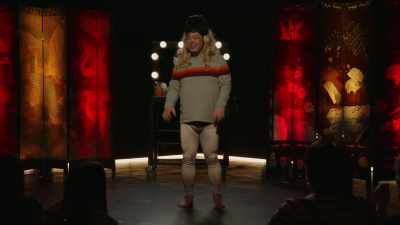 (audience laughing)
(Chris chuckling) - Chris Grace: As Scarlett Johansson