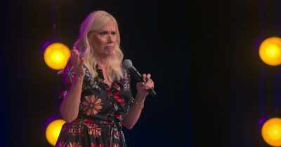 [audience laughing] - Leanne Morgan: I'm Every Woman