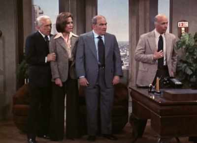(AUDIENCE LAUGHING) - Being Mary Tyler Moore