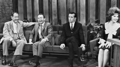 (AUDIENCE LAUGHING) - George Carlin's American Dream
