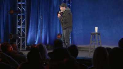 [audience laughing] - Dave Attell: Hot Cross Buns