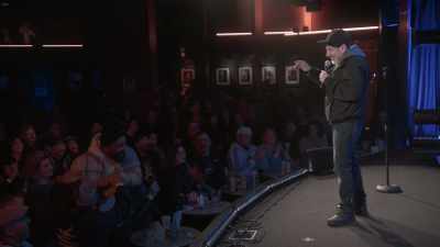 [audience laughing] - Dave Attell: Hot Cross Buns