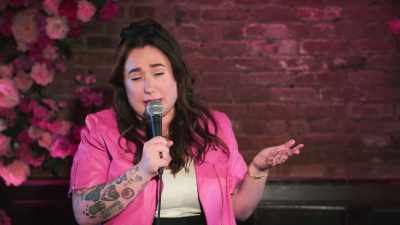 [audience laughing] - Liza Treyger: Night Owl