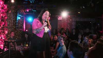 [audience laughing] - Liza Treyger: Night Owl
