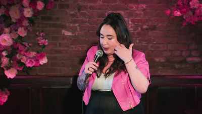 [audience laughing] - Liza Treyger: Night Owl
