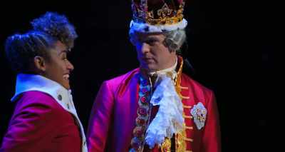 [audience laughing] - Hamilton
