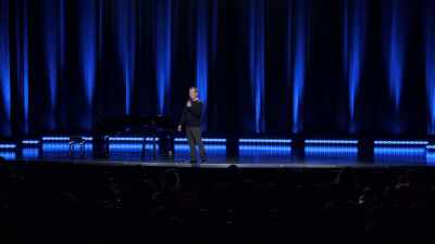 [audience laughing] - Rob Schneider: Asian Momma, Mexican Kids