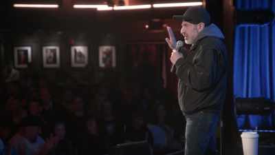 [audience laughing] - Dave Attell: Hot Cross Buns