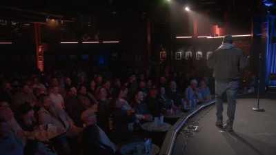 [audience laughing] - Dave Attell: Hot Cross Buns