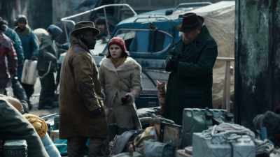 [audience laughing] - His Dark Materials