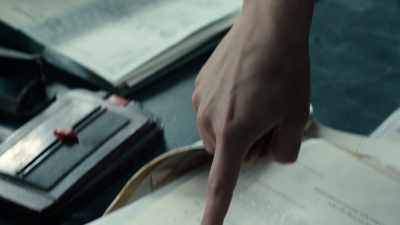 [audience laughing] - His Dark Materials