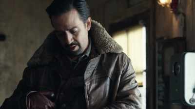 [audience laughing] - His Dark Materials