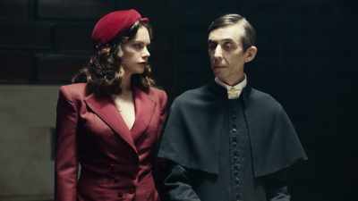 [audience laughing] - His Dark Materials