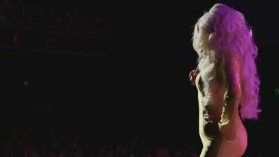 [audience laughing] - Trixie Mattel: Skinny Legend