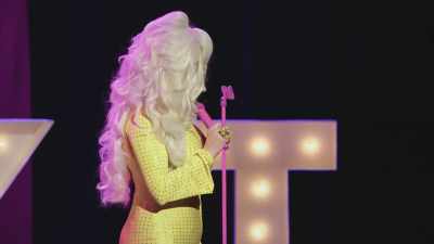[audience laughing] - Trixie Mattel: Skinny Legend