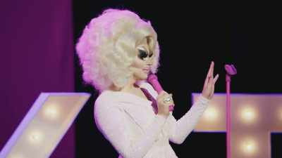 [audience laughing] - Trixie Mattel: Skinny Legend