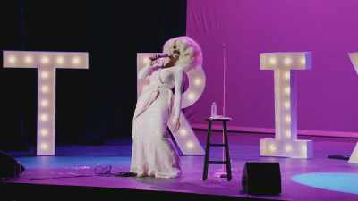 [audience laughing] - Trixie Mattel: Skinny Legend