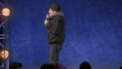[audience laughing] - Dave Attell: Hot Cross Buns