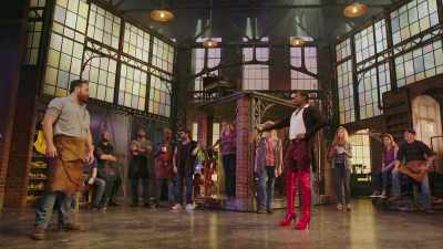 (audience laughing) - Kinky Boots: The Musical