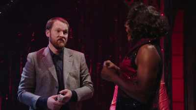 (audience laughing) - Kinky Boots: The Musical