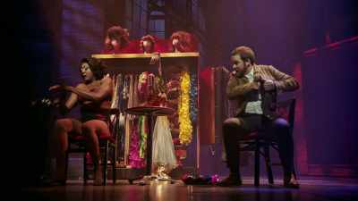 (audience laughing) - Kinky Boots: The Musical
