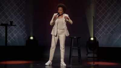 [audience laughing] - Wanda Sykes: Not Normal