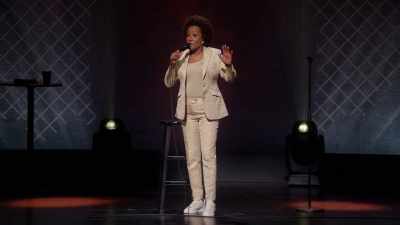 [audience laughing] - Wanda Sykes: Not Normal