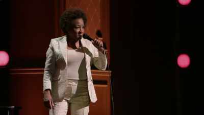 [audience laughing] - Wanda Sykes: Not Normal