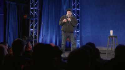 [audience laughing] - Dave Attell: Hot Cross Buns