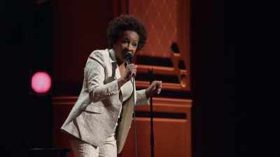 [audience laughing] - Wanda Sykes: Not Normal