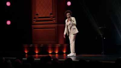 [audience laughing] - Wanda Sykes: Not Normal