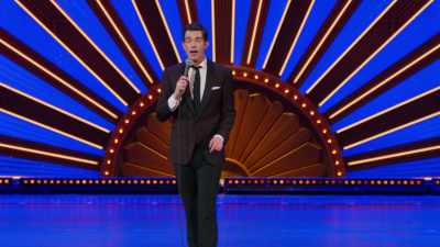 [audience laughing] - John Mulaney: Kid Gorgeous at Radio City