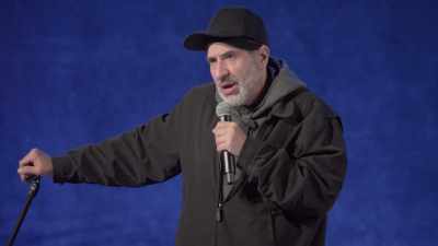 [audience laughing] - Dave Attell: Hot Cross Buns