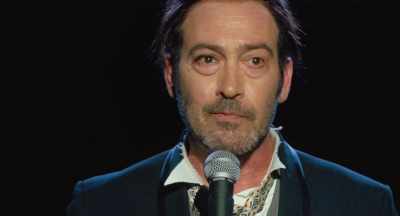 [audience laughing] - Cabaret Maxime