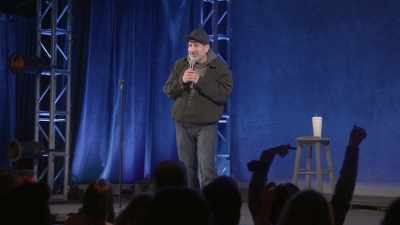 [audience laughing] - Dave Attell: Hot Cross Buns