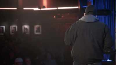 [audience laughing] - Dave Attell: Hot Cross Buns