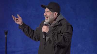 [audience laughing] - Dave Attell: Hot Cross Buns