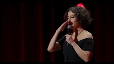 [audience laughing] - Ilana Glazer: Human Magic