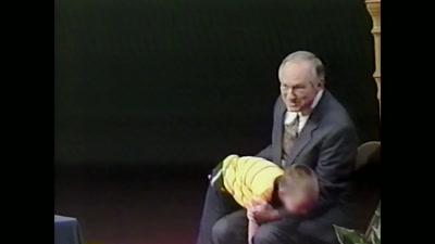 (audience laughing) - Shiny Happy People: Duggar Family Secrets