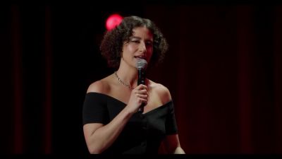 [audience laughing] - Ilana Glazer: Human Magic