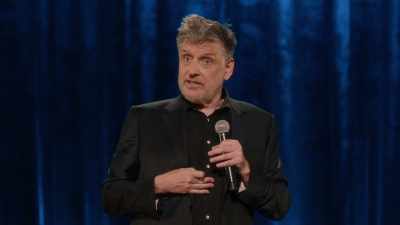 [audience laughing] - Craig Ferguson: I'm So Happy