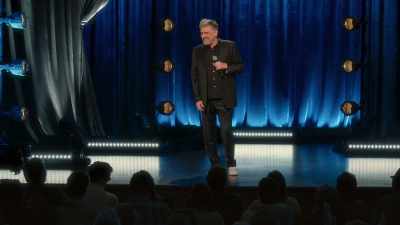 [audience laughing] - Craig Ferguson: I'm So Happy