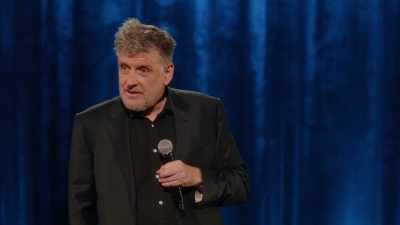 [audience laughing] - Craig Ferguson: I'm So Happy
