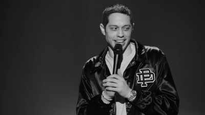 - [audience laughs]
- [chuckles] - Pete Davidson: Turbo Fonzarelli
