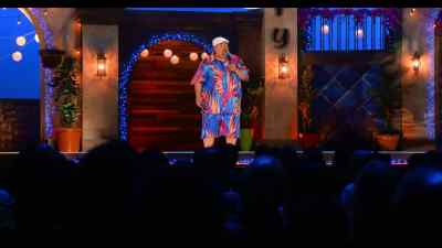 [audience laughs] - Gabriel Iglesias: Legend of Fluffy
