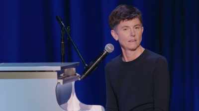 [audience laughs] - Tig Notaro: Hello Again