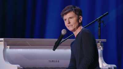 [audience laughs] - Tig Notaro: Hello Again