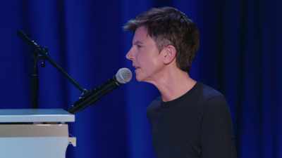 [audience laughs] - Tig Notaro: Hello Again