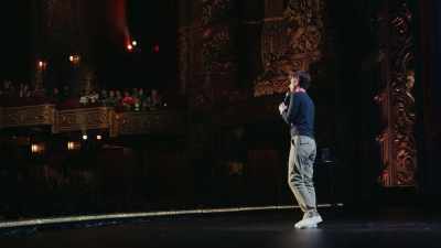 [audience laughs] - Tig Notaro: Hello Again